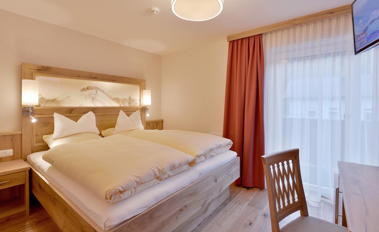 Hotel Garni Tirolerhof Хопфгартен им Бриксентал Екстериор снимка