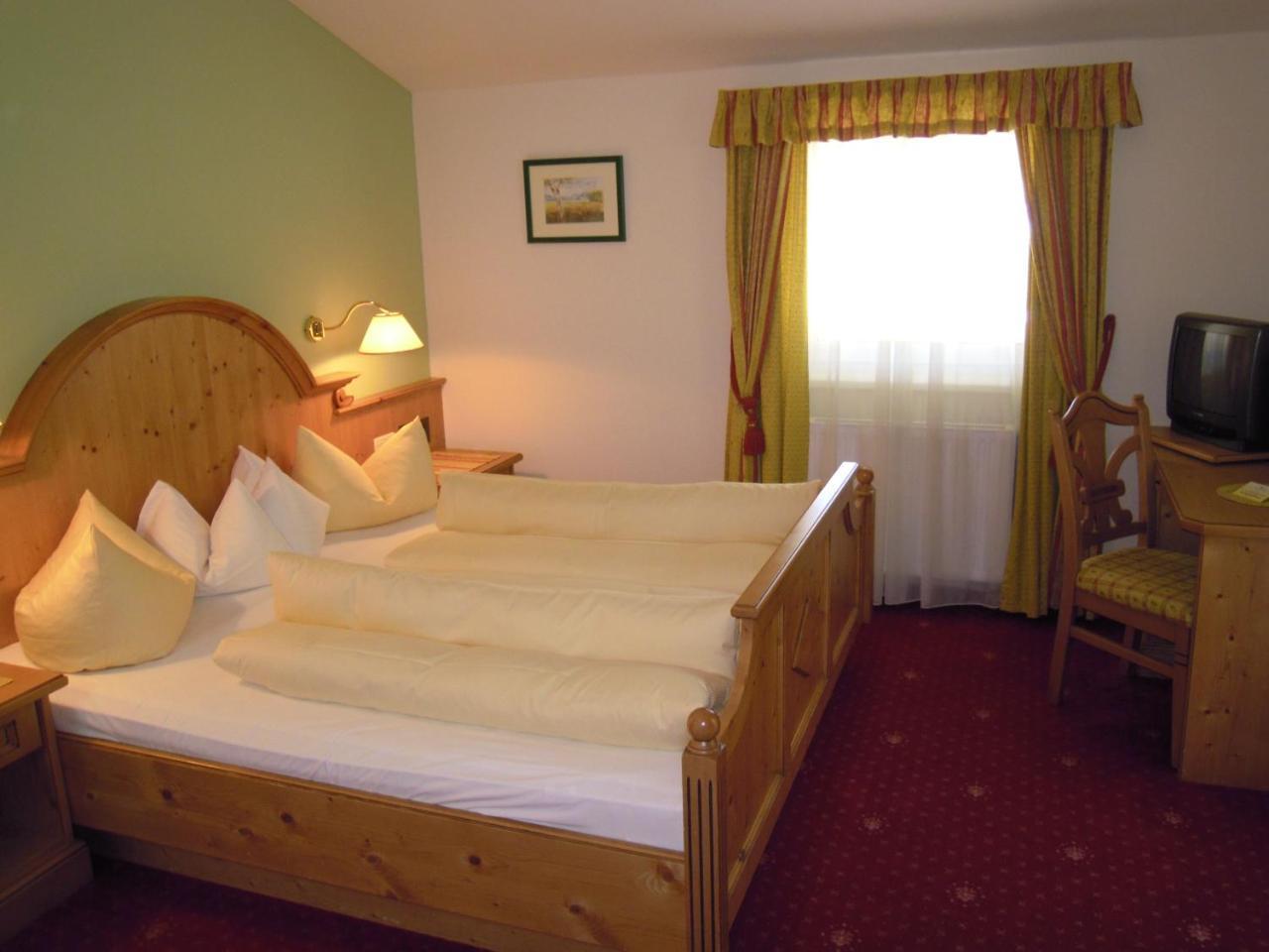 Hotel Garni Tirolerhof Хопфгартен им Бриксентал Екстериор снимка