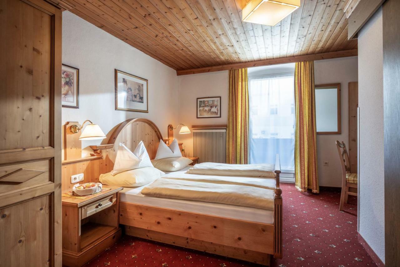 Hotel Garni Tirolerhof Хопфгартен им Бриксентал Екстериор снимка